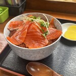 早戸川国際マス釣場 - マス親子丼