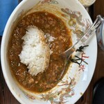 山水食堂 - とまとラーメンにご飯を投入した所