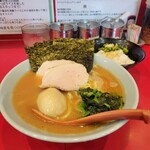 横浜ラーメン おか本 - 