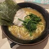横浜ラーメン 新横家