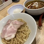 セアブラノ神 壬生本店 - 熱盛り背脂カレーまぜつけ麺(並)1,150円
