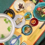 아지안테이블 몬카이