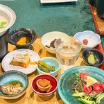 아지안테이블 몬카이