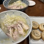 小さな厨房 焼き小籠包 生煎包 慕蘭 - 