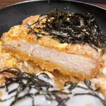 名代 箱根そば - 柔らかい肉断面。最近多い？このお肉はどの様にできているのか？