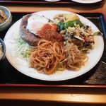 源松食堂 - 特製ハンバーグ定食（１２００円）ご飯大盛サービス！