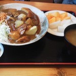 源松食堂 - ハンバーグカレー（７５０円）フルーツ・ハンバーグ大きめにサービス♪♪