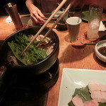 大どころ - 鍋のなかでシャブシャブ