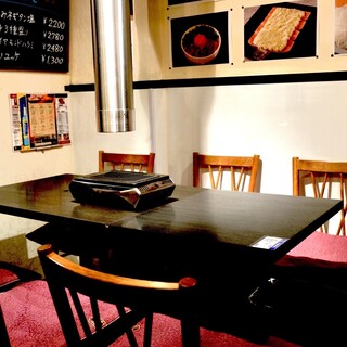 貸切OK！ゆったりとした座布団を敷いたテーブル席☆