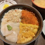 味処 きくよ食堂 - 四種お好み丼（税込 2,980円）