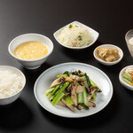 広島四川飯店 - 青菜とキノコの炒めランチ