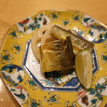 すし 中靜 - 鮎のオイル漬け、出物の蓮根