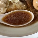 MENPIRE 壮 - 『フィジ麺＋ド濃厚味玉＆メンマ』のスープ