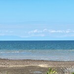 タベルナ 厨 - 駐車場からの景色　有明海の対岸は熊本市