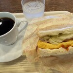 喫茶・レストランブルーポピー - サンドセット480円(ハムミックスサンド)