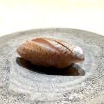 一宇 - 春子鯛の握り