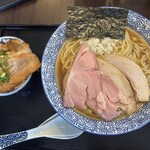 中華蕎麦 福はら - チャーシュー煮干中華蕎麦　焦がし醤油の炙り豚めし