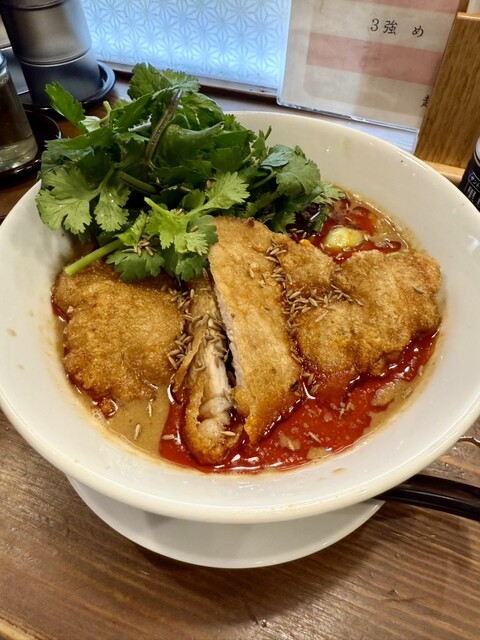 赤い鯨 四川担々麺 赤い鯨 赤坂店 - 赤坂/担々麺 | 食べログ