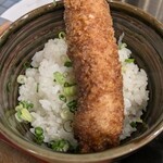 わだ泉 - ミニ醤油カツ丼。カツは1本