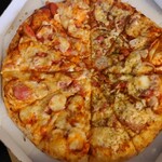 ピザヨッカー - ハーフ&ハーフ(L)(ペパロニライト／オレガノ&ベーコン)　3467円