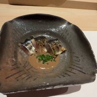 鮨 菜とい - 炙り秋刀魚を肝醤油で