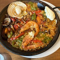 Bar Espanol LA BODEGA 大阪店 - 魚介のパエリア