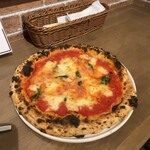 CASA DI LOLLO - 料理写真:マルゲリータ
