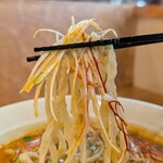 純手揉み中華 れん - ネギと麺の相性物郡