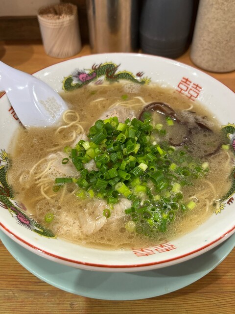 しぇからしか 梅田店 - 東梅田/ラーメン | 食べログ