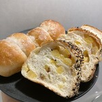 パリクロアッサン - 料理写真:さつまいもブレッド＆ちぎりパン（シュガー）