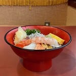 海鮮どんや とびしま - 料理写真:海鮮丼