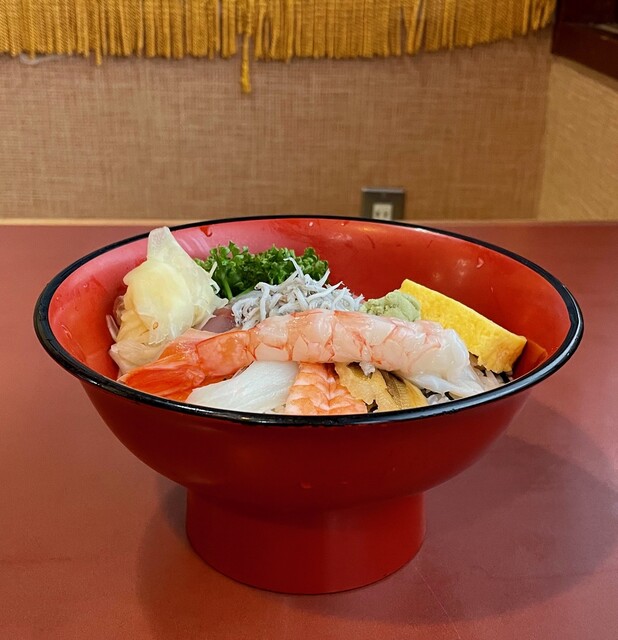 海鮮どんや とびしま 鶴岡店 &ndash; 羽前大山（海鮮） | 鶴岡市で新鮮海鮮定食を堪能