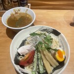 銀座 朧月 - トマトカレーつけめん大300g1300円