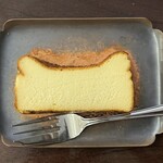 リザルブ珈琲店 - 2025.10.05 (日)    チーズケーキ　350円（税込）