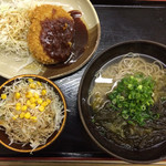 手延うどん 人力屋 - とろろ昆布そばとメンチカツとミニサラダ