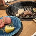 炭火焼肉ホルモン 朱朱 - 