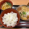 炙り牛カルビ ステーキ重 明尚苑 イオンモール高の原店