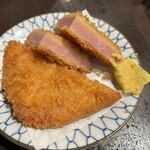 もつ千 - ハムカツのハーフ！これでハーフって、気軽にレギュラーが頼めないかも！