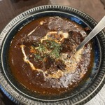 もつ千 - タンシチュー！味が濃いめで、牛タンがゴロゴロ入ってる。「酒のつまみになるシチュー」って感じ！