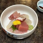 魚定 - 刺身盛り合せ（小）