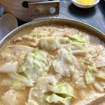 名取屋 - ホルモン鍋定食　ライス大盛　キャベツ追加