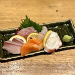 海鮮料理＆47都道府県日本酒 個室居酒屋 六雁-mutsukari- - 