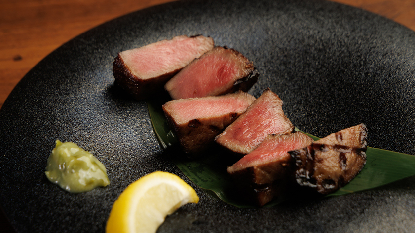 写真 : 溶岩焼きグリルと世界のワイン 肉助 上大岡店 - 上大岡/肉バル
