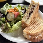 ベーカリーレストラン エピ - 