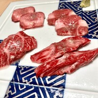 銀座 ちかみつ 六丁目 - タン　タンゲタ　赤身肉2種