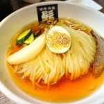 髭 - 盛岡冷麺（果物は梨）