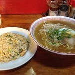 珍香園 まいど - しょうゆラーメン＆半ちゃん（600円）