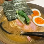 家系ラーメン 革新家 TOKYO - 