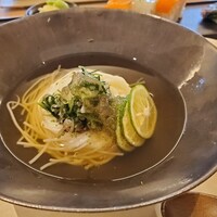 エヴァム・エヴァ・ヤマナシ・アジ - 