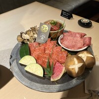 牛刺しと焼肉 仔虎 クリスロード店 - 